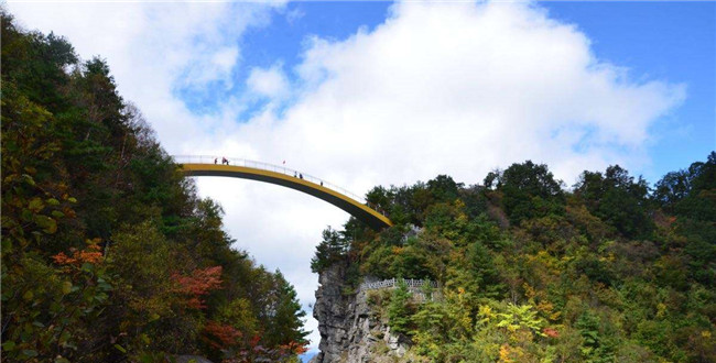 天燕原始生态旅游区